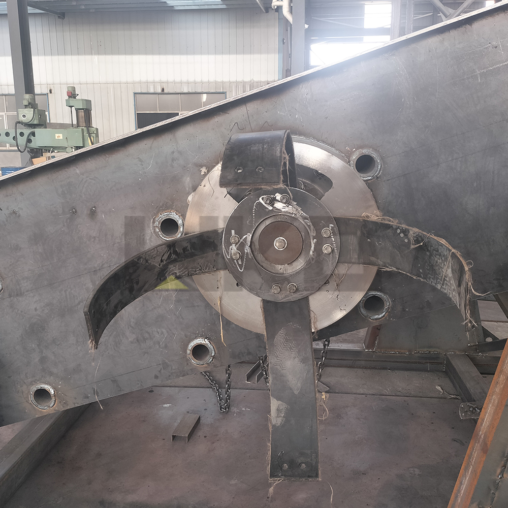 gold washing (10).jpg